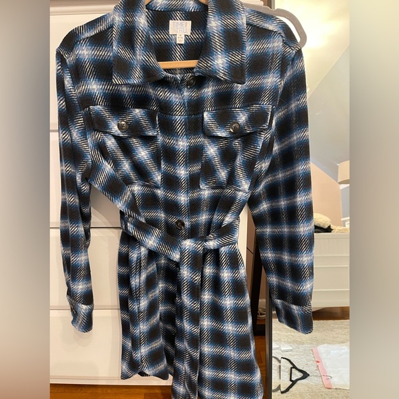 Shacket - Picture 1 of 1